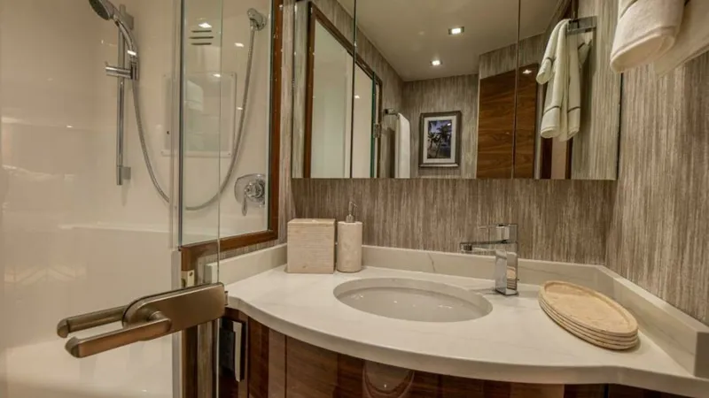 Slide: The Image of Elegant En-Suite Bathroom - 28