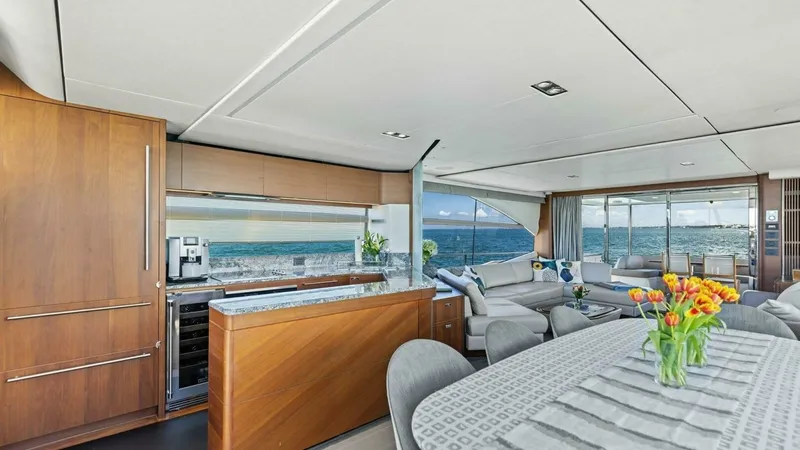 Slide: The Image of 2018 Princess Y75 Motor Yacht - 16