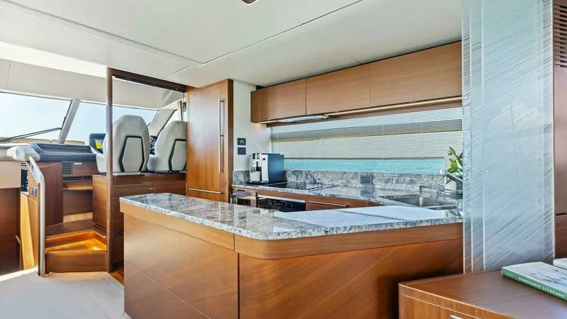 Slide: The Image of 2018 Princess Y75 Motor Yacht - 19