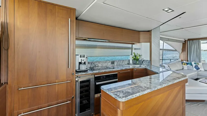 Slide: The Image of 2018 Princess Y75 Motor Yacht - 17