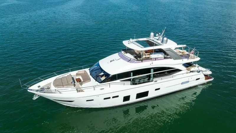 Slide: The Image of 2018 Princess Y75 Motor Yacht - 74