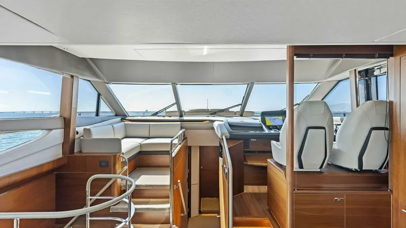 Slide: The Image of 2018 Princess Y75 Motor Yacht - 20