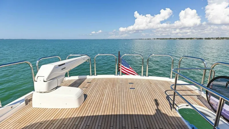 Slide: The Image of 2018 Princess Y75 Motor Yacht - 52