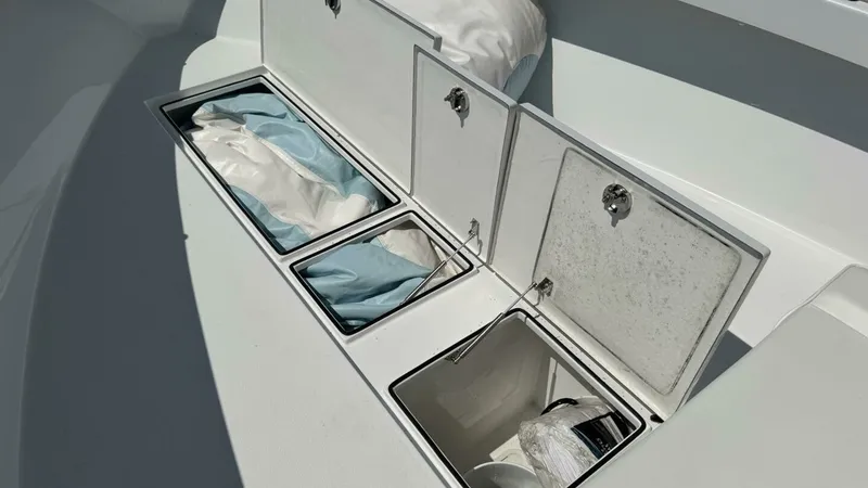 Slide: The Image of 2022 Onslow Bay 33 TE - 33