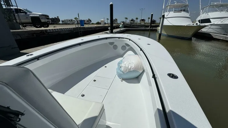 Slide: The Image of 2022 Onslow Bay 33 TE - 24