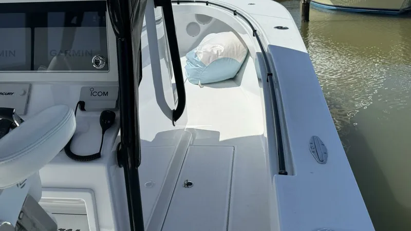 Slide: The Image of 2022 Onslow Bay 33 TE - 21