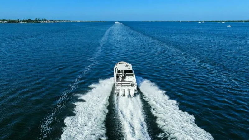 Slide: The Image of 2023 Monterey 385 SS - Profile - 50