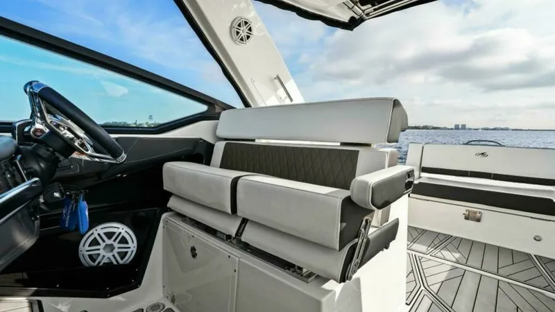 Slide: The Image of 2023 Monterey 385 SS - Helm - 7