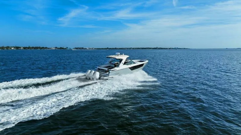 Slide: The Image of 2023 Monterey 385 SS - Profile - 49
