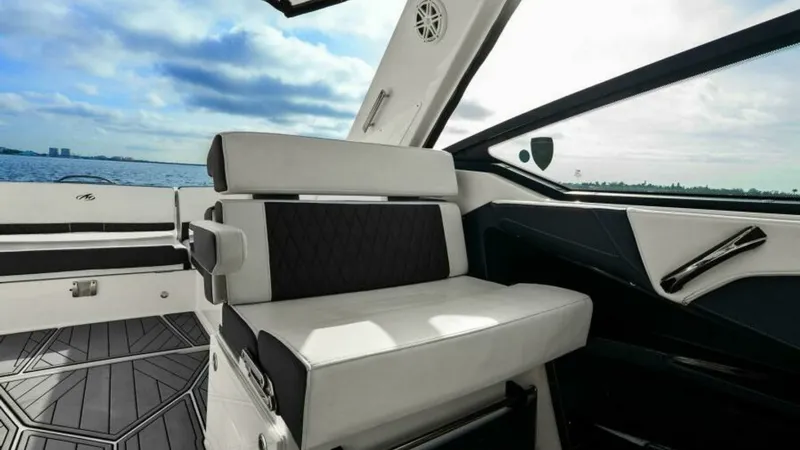 Slide: The Image of 2023 Monterey 385 SS - Seating - 18