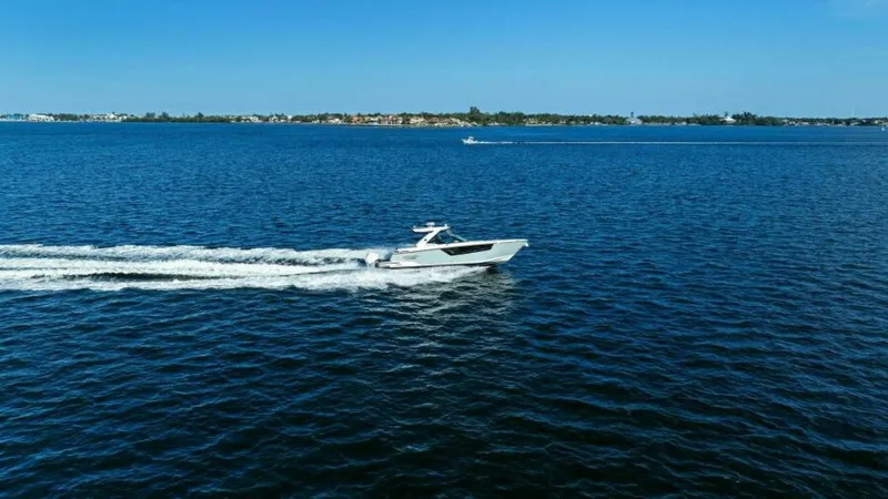 Slide: The Image of 2023 Monterey 385 SS - Profile - 58