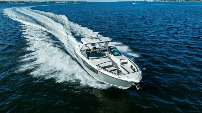 Slide: The Image of 2023 Monterey 385 SS - Profile - 53
