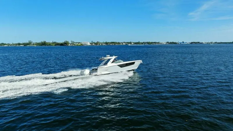 Slide: The Image of 2023 Monterey 385 SS - Profile - 56