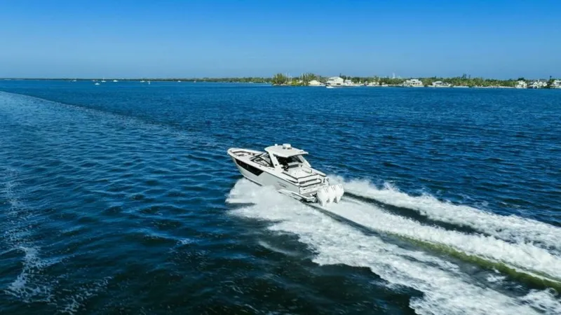 Slide: The Image of 2023 Monterey 385 SS - Profile - 57