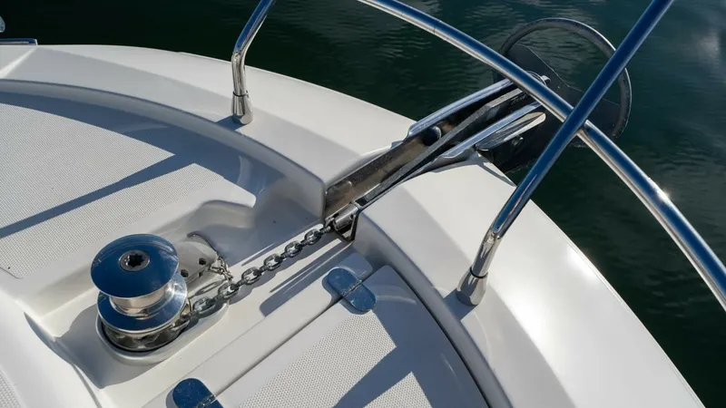 Slide: The Image of 2013 Azimut 40 Flybridge - 85