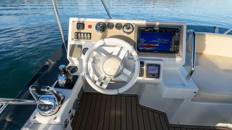 Slide: The Image of 2013 Azimut 40 Flybridge - 14