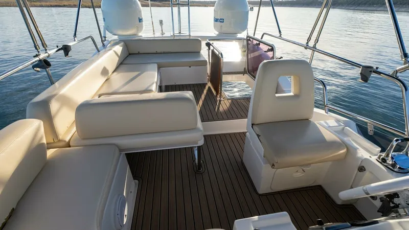 Slide: The Image of 2013 Azimut 40 Flybridge - 60