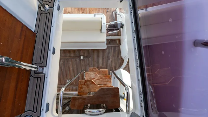 Slide: The Image of 2013 Azimut 40 Flybridge - 66