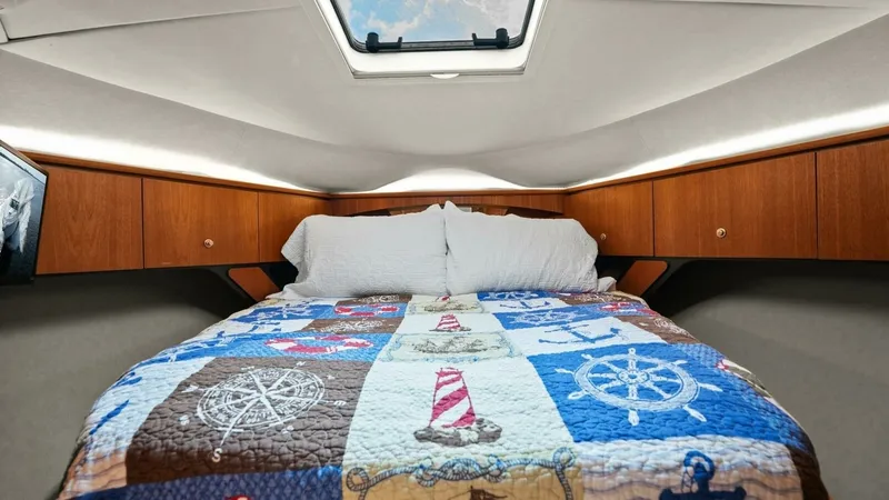 Slide: The Image of 2007 Tiara Yachts 4300 Sovran - Stateroom - 3
