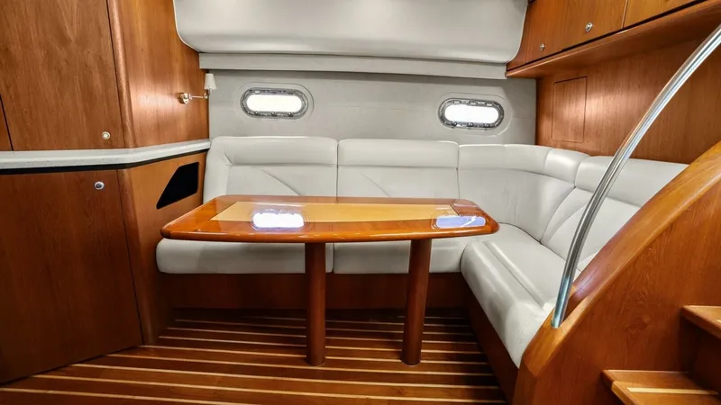 Slide: The Image of 2007 Tiara Yachts 4300 Sovran - Salon - 16