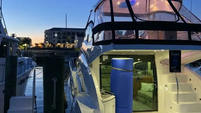 Slide: The Image of 2006 47 Cruisers Port Transom - 39