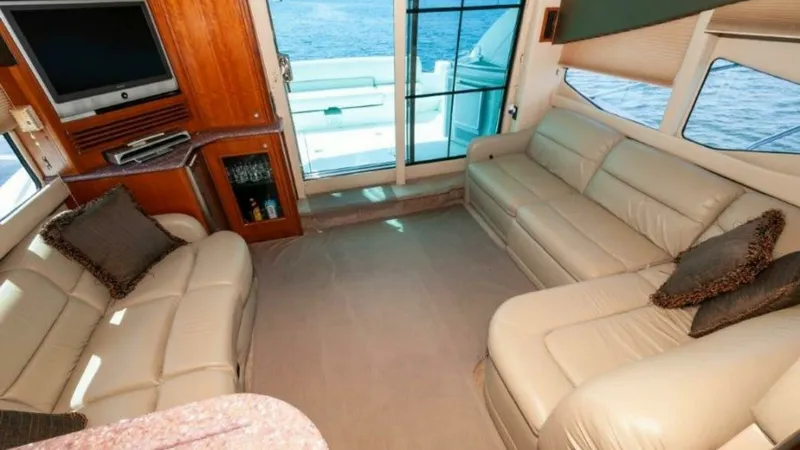 Slide: The Image of 2006 47 Cruisers Salon - 10
