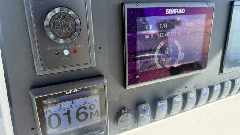 Slide: The Image of 2006 Regulator 29 FS PERSERVERANCE - 16