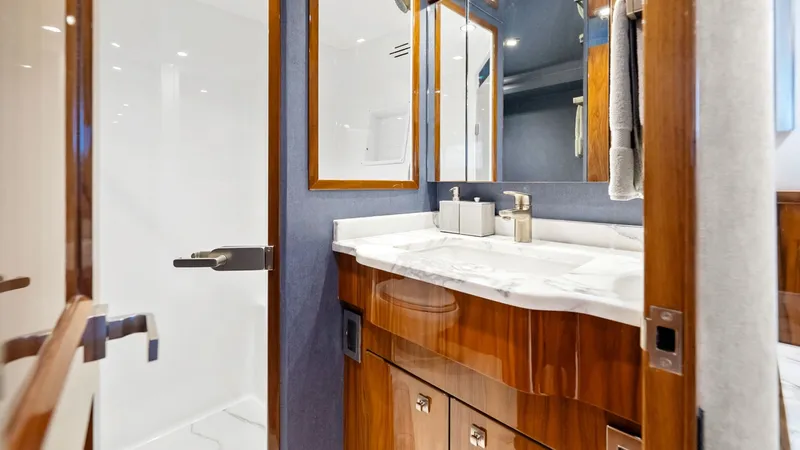 Slide: The Image of Luxurious En-Suite Bathroom View - 36