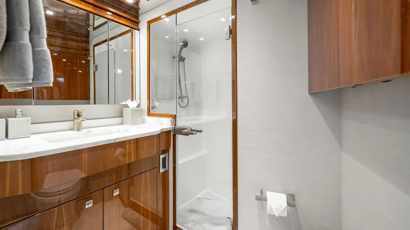 Slide: The Image of Luxurious En-Suite Bathroom - 51