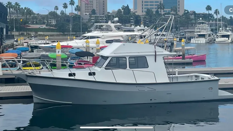 Slide: The Image of 2019 Donelle 35 Flybridge Sportfish "BEAR FLAG 3.0" - 25
