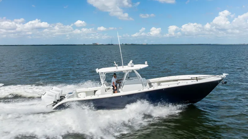 Slide: The Image of Side View of Yellowfin 39 Center Console - 69