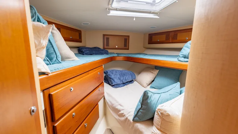 Slide: The Image of Cozy Forward Stateroom with Twin Berths - 22