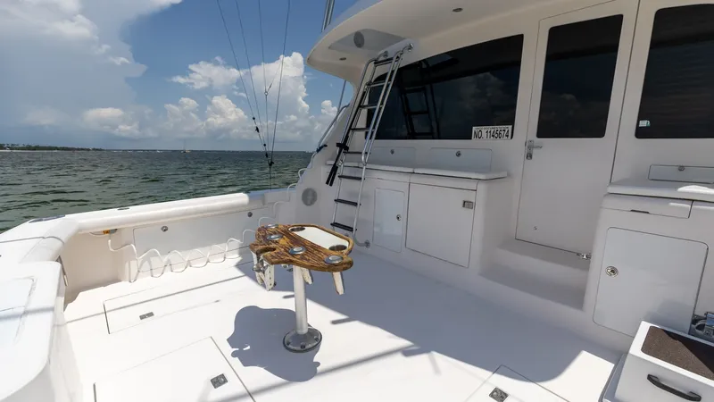 Slide: The Image of Spacious Aft Deck with Tackle Station - 32