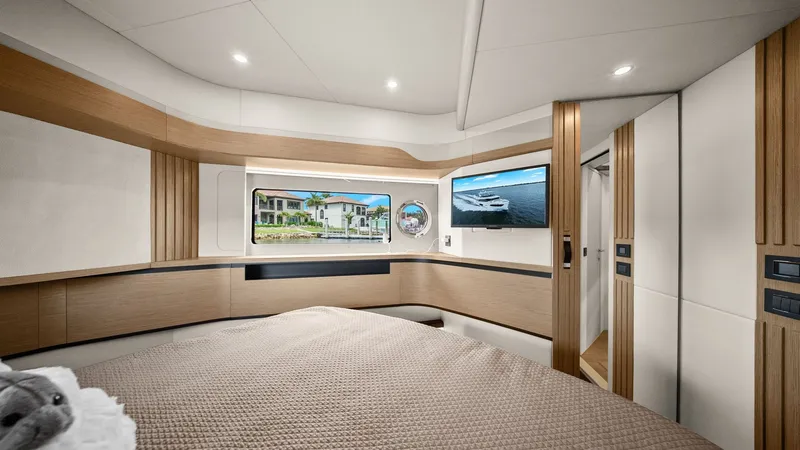 Slide: The Image of Luxurious Forward Stateroom - 52