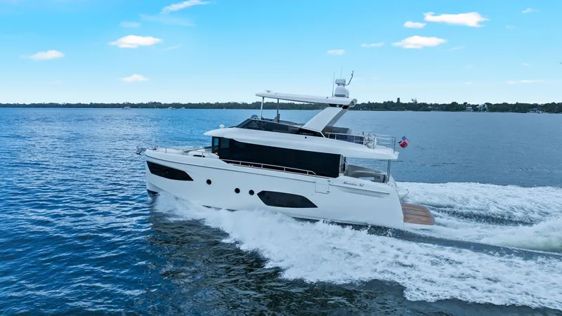 Slide: The Image of Side Profile Cruising View - 98