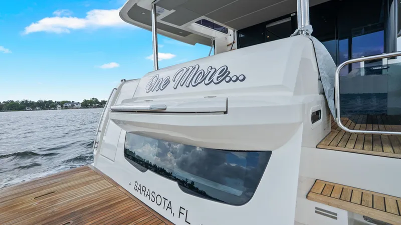Slide: The Image of Stern View with Teak Swim Platform - 106