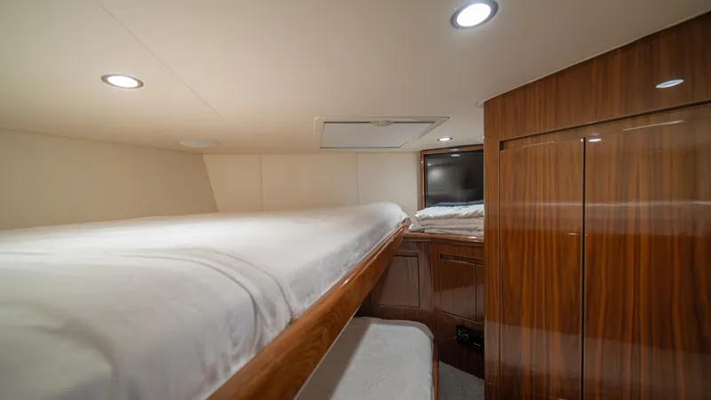 Slide: The Image of Guest Stateroom with Bunk Beds - 102