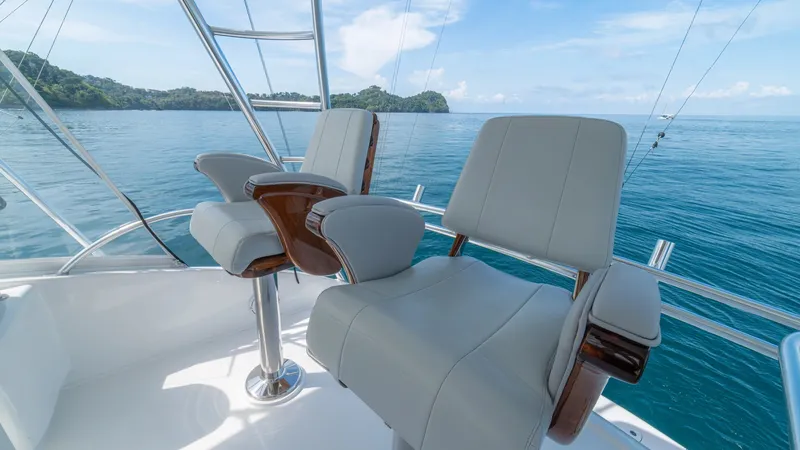 Slide: The Image of Flybridge Helm Seating Area - 66