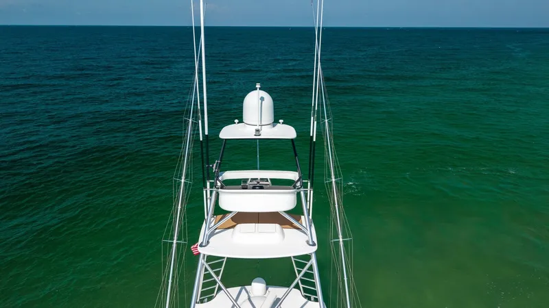 Slide: The Image of Flybridge and Tuna Tower View - 42