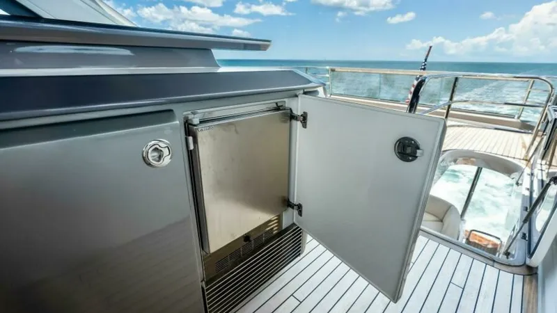 Slide: The Image of 2024 Princess Y72 Motor Yacht - 85