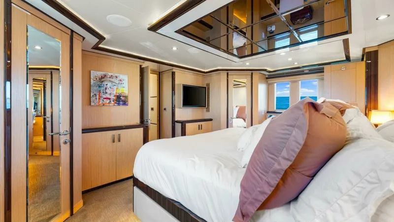 Slide: The Image of 2010 83 Ocean Alexander Motor Yacht 'Relentless' - 31