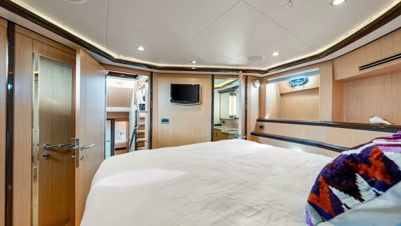 Slide: The Image of 2010 83 Ocean Alexander Motor Yacht 'Relentless' - 37