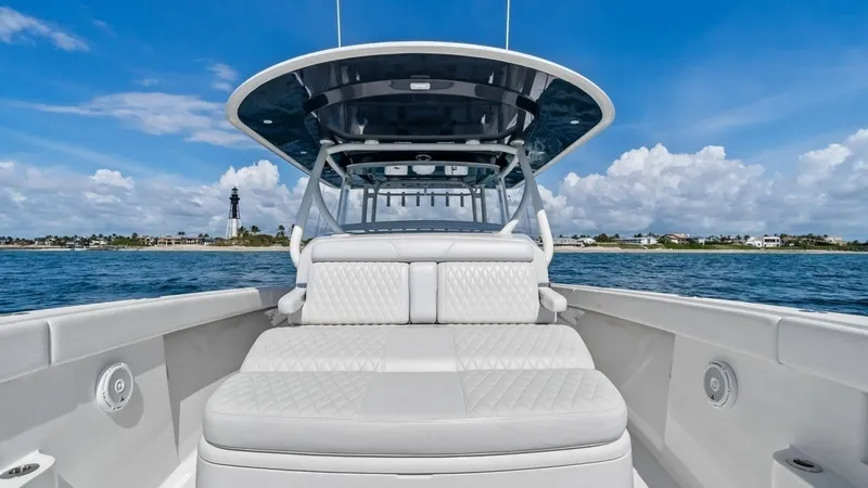 Slide: The Image of 2020 Jupiter 43 SF MENACE Sun Lounge - 3
