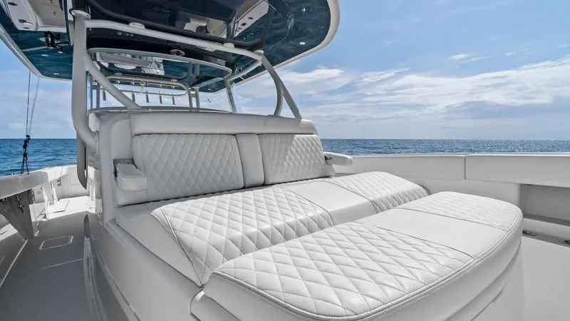 Slide: The Image of 2020 Jupiter 43 SF MENACE Sun Lounge - 32