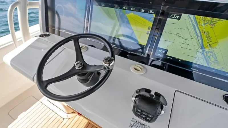 Slide: The Image of 2020 Jupiter 43 SF MENACE Helm - 19