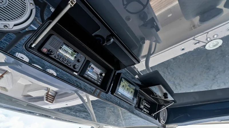 Slide: The Image of 2020 Jupiter 43 SF MENACE Helm - 20