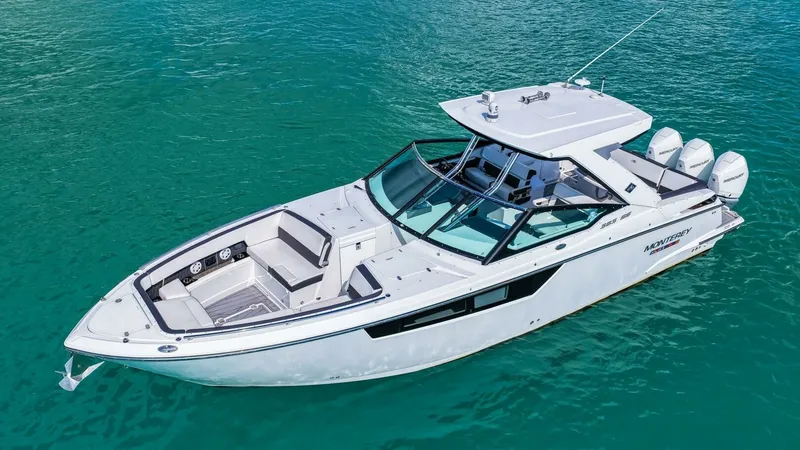 Slide: The Image of 2023 Monterey 385 SS - 36