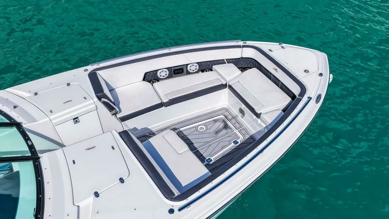 Slide: The Image of 2023 Monterey 385 SS - 44