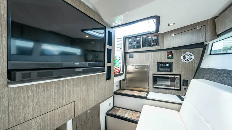 Slide: The Image of 2023 Monterey 385 SS - Salon - 4