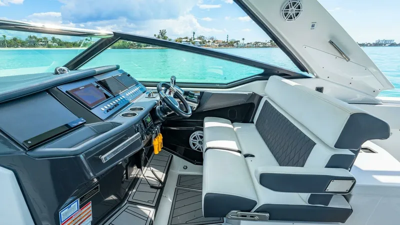 Slide: The Image of 2023 Monterey 385 SS - Helm - 15